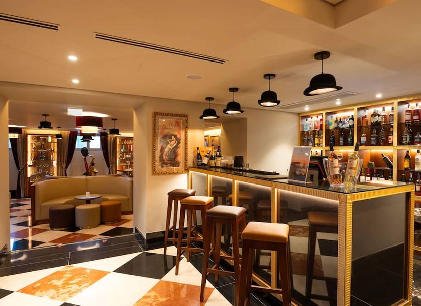 Bar Photo