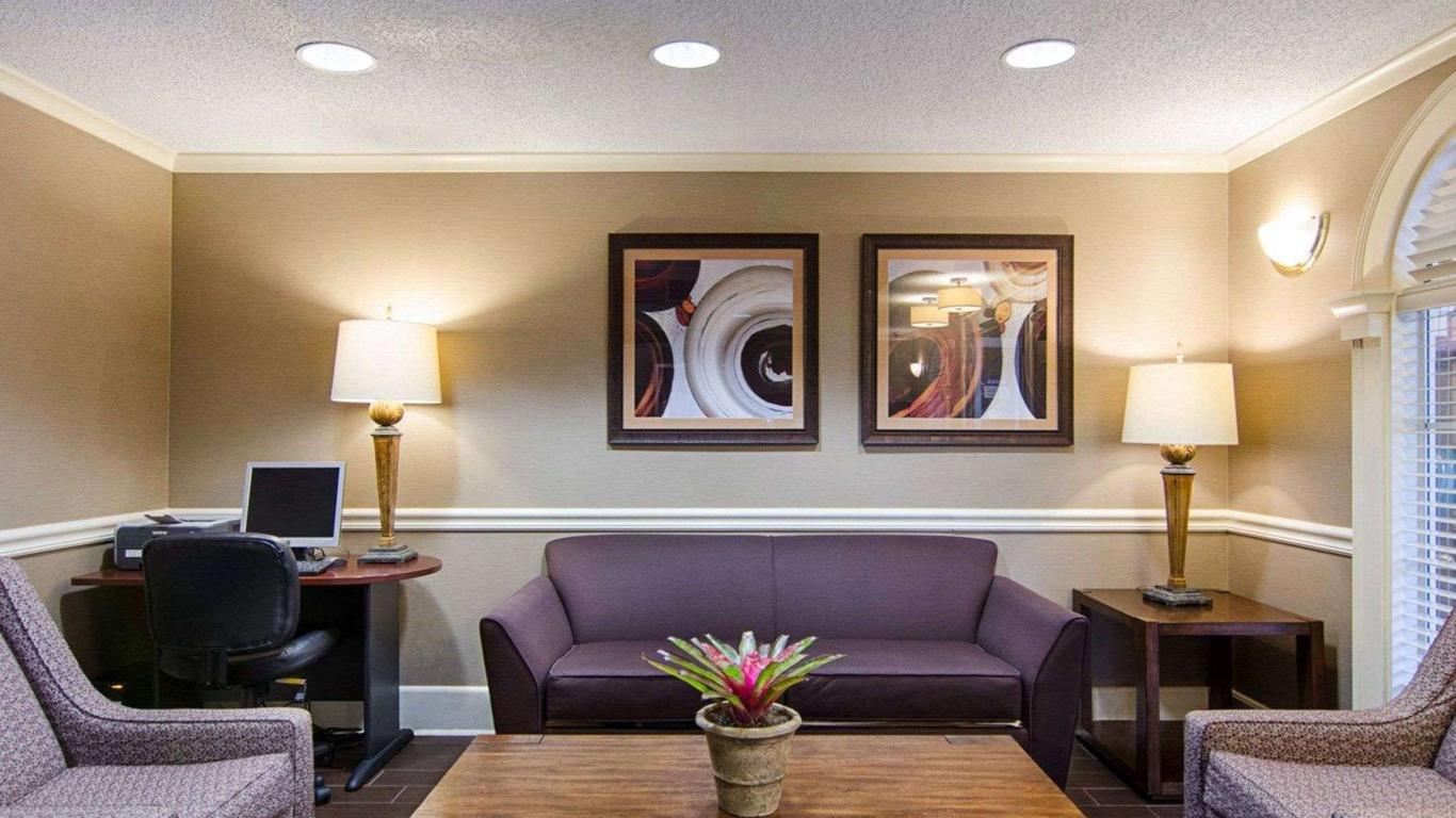 Quality Inn and Suites Little Rock West