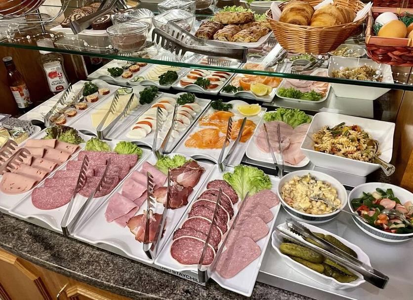 Buffet Photo