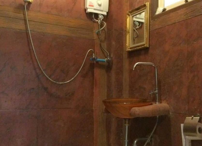 Bathroom Photo