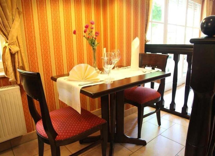 Dining room Photo