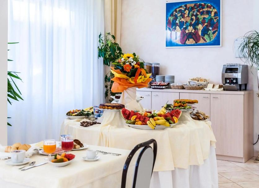 Buffet Photo