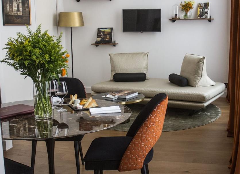 Dining room Photo