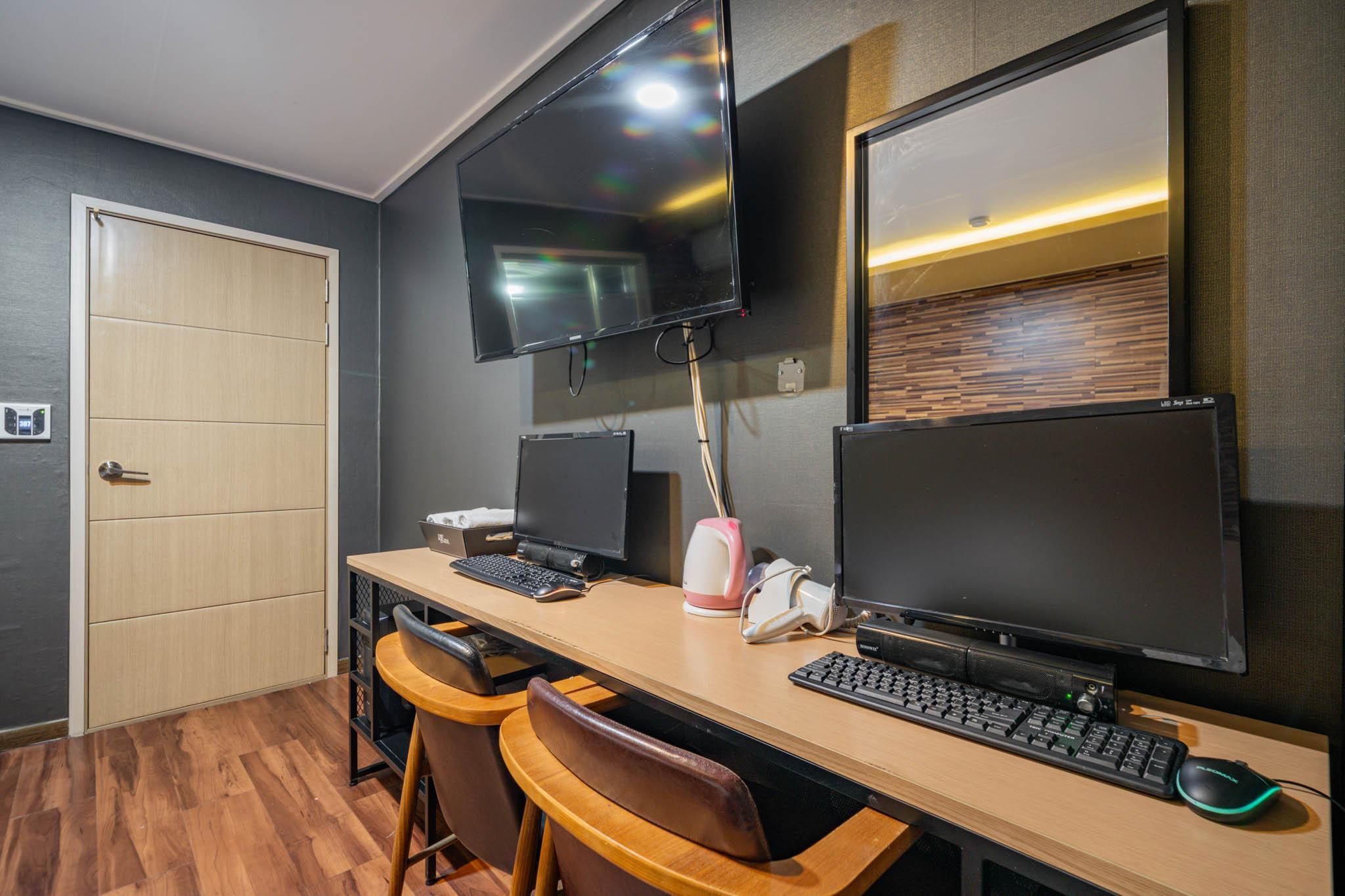 Business center