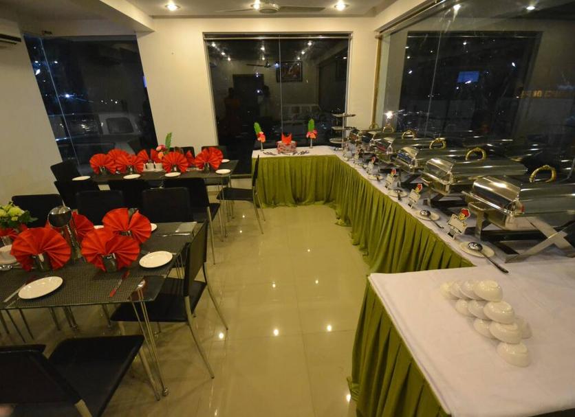 Buffet Photo