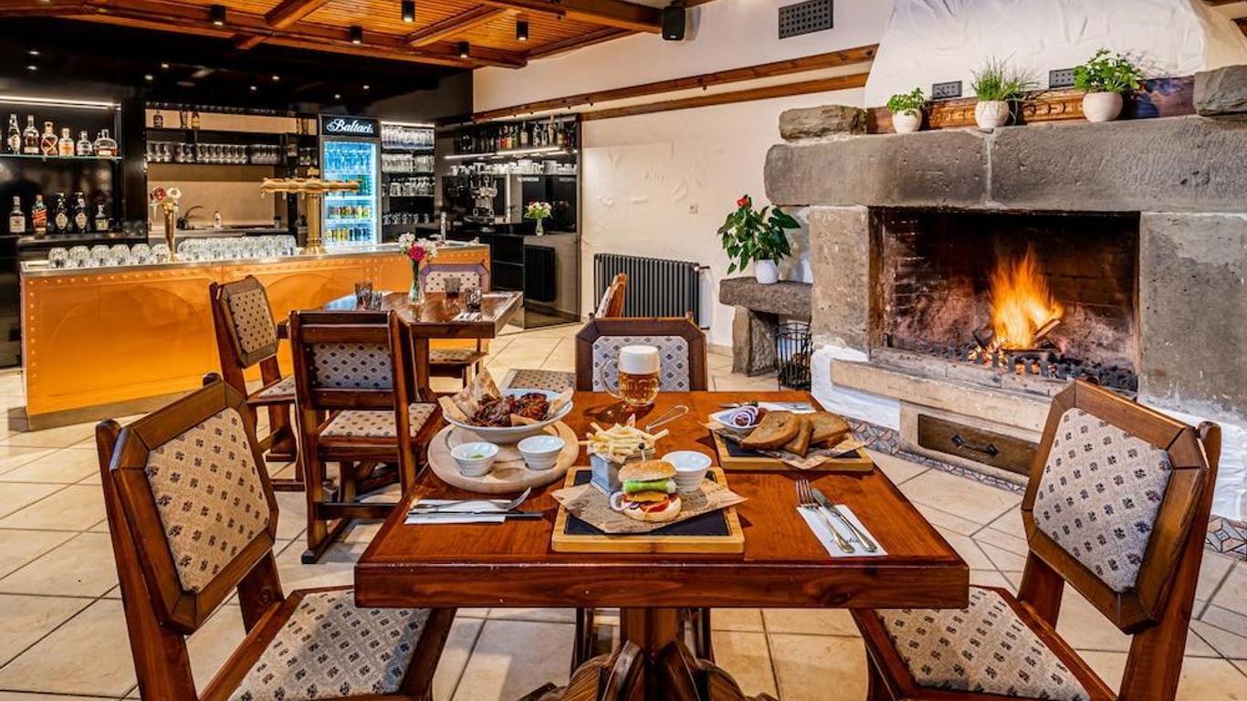 Hotel Baltaci Starý Zámek
