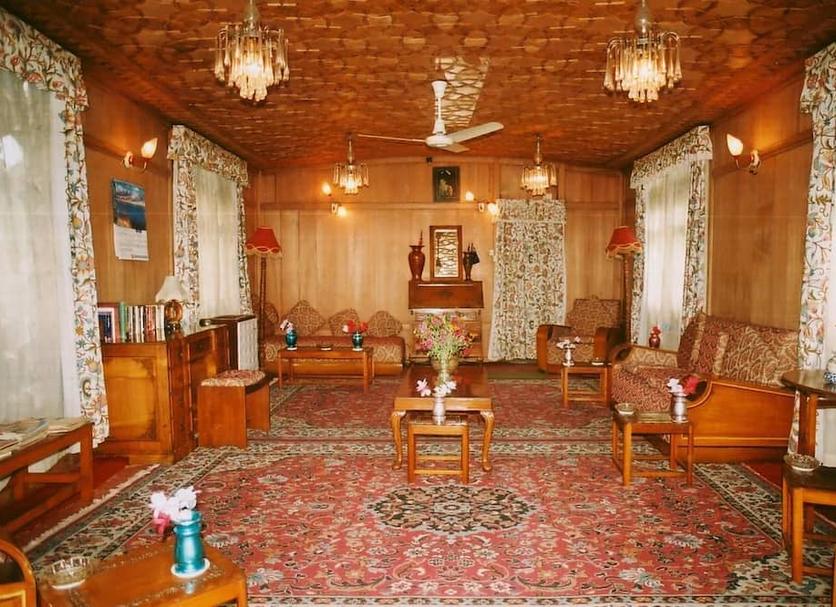 Lounge Photo