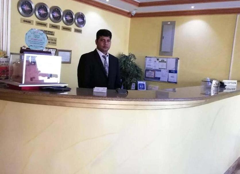 Front desk Photo