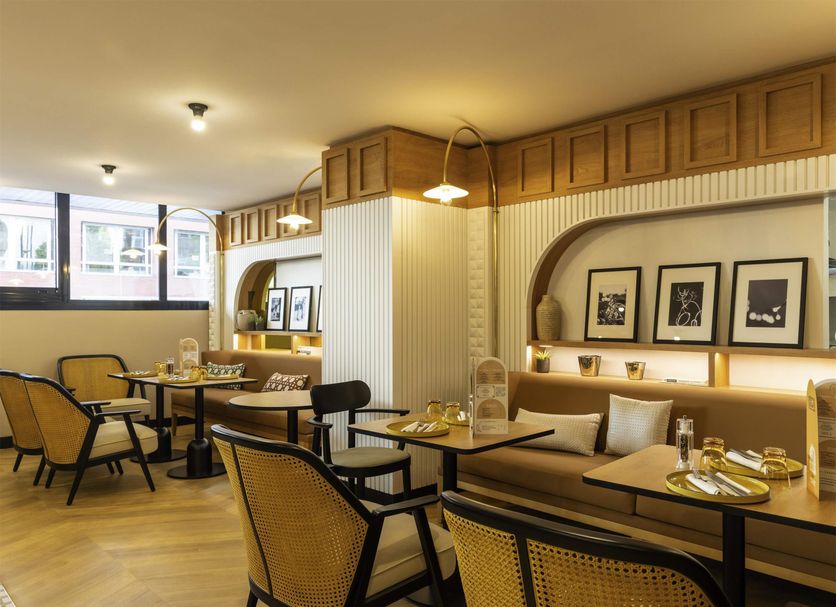 Restaurant Photo