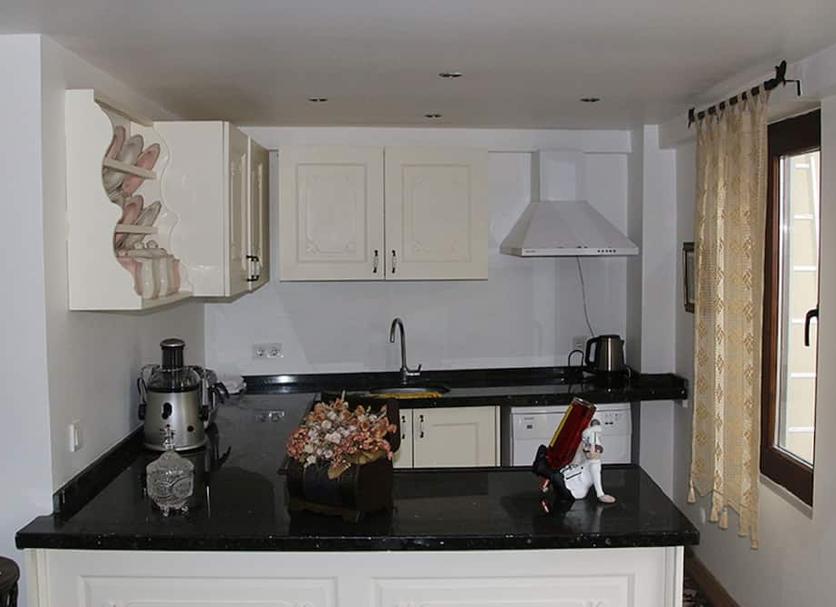 Kitchen Photo