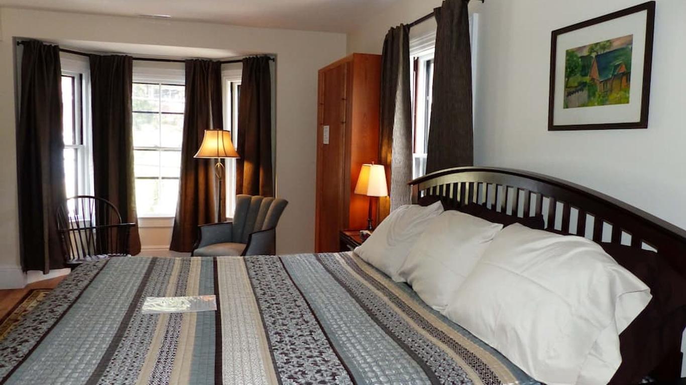 Davis Square Inn
