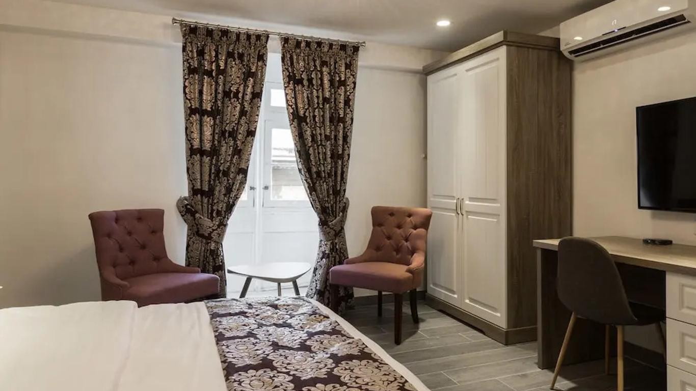Jean de Valette Boutique Living
