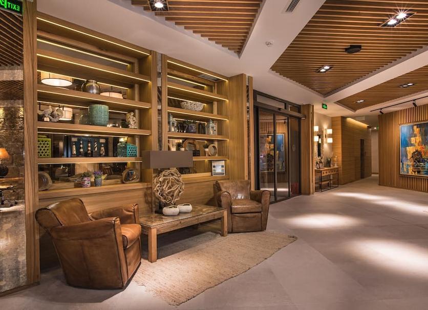 Lobby Photo