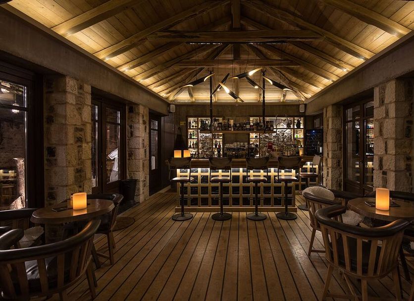 Bar Photo