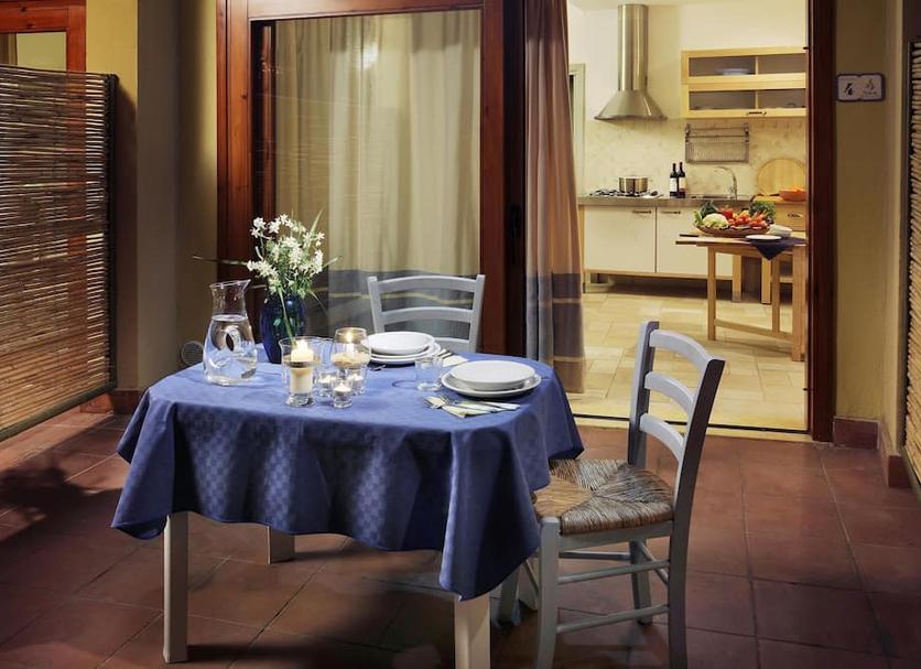 Dining room Photo