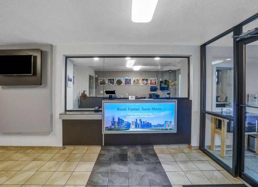 Front desk Photo