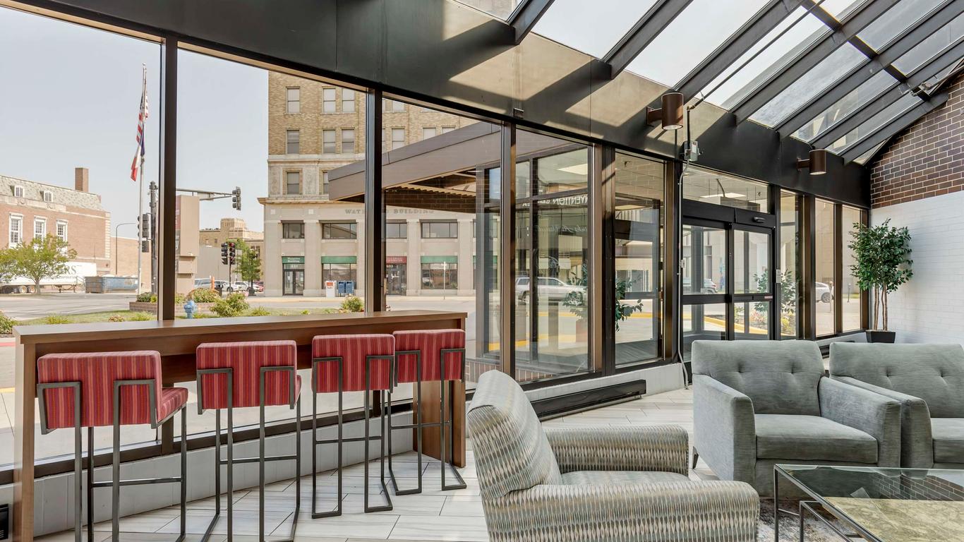 Best Western Plus Executive Residency Waterloo & Cedar Falls