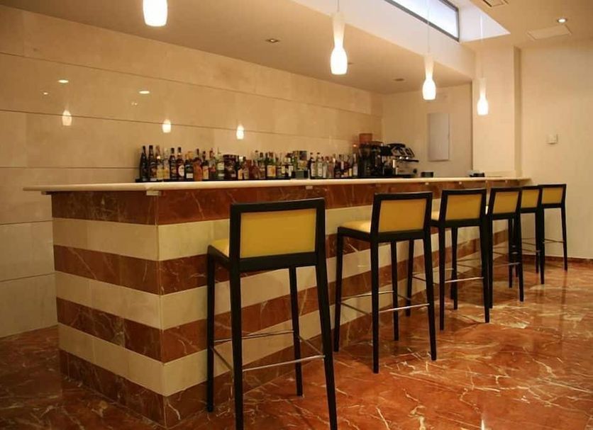 Bar Photo