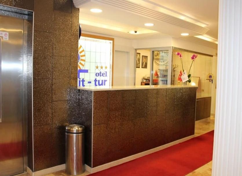 Front desk Photo