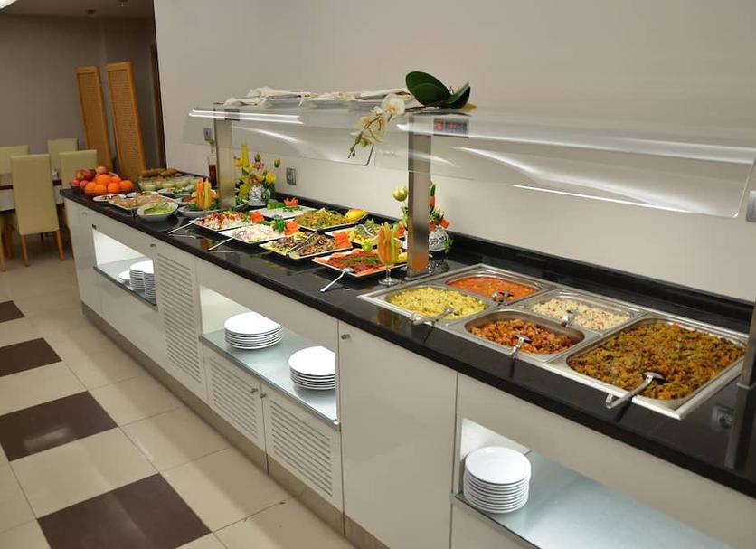 Buffet Photo