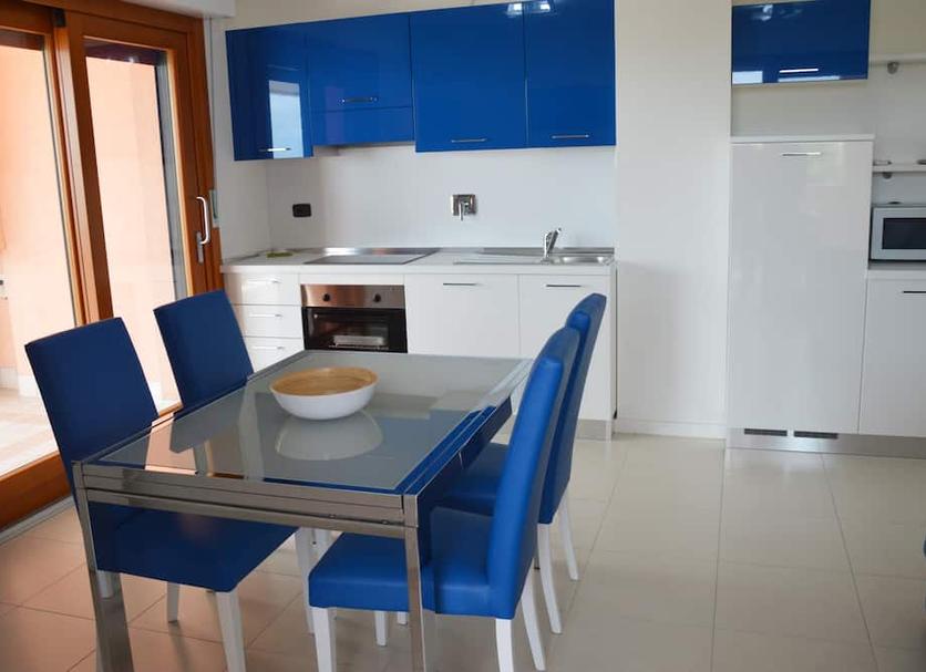 Dining room Photo
