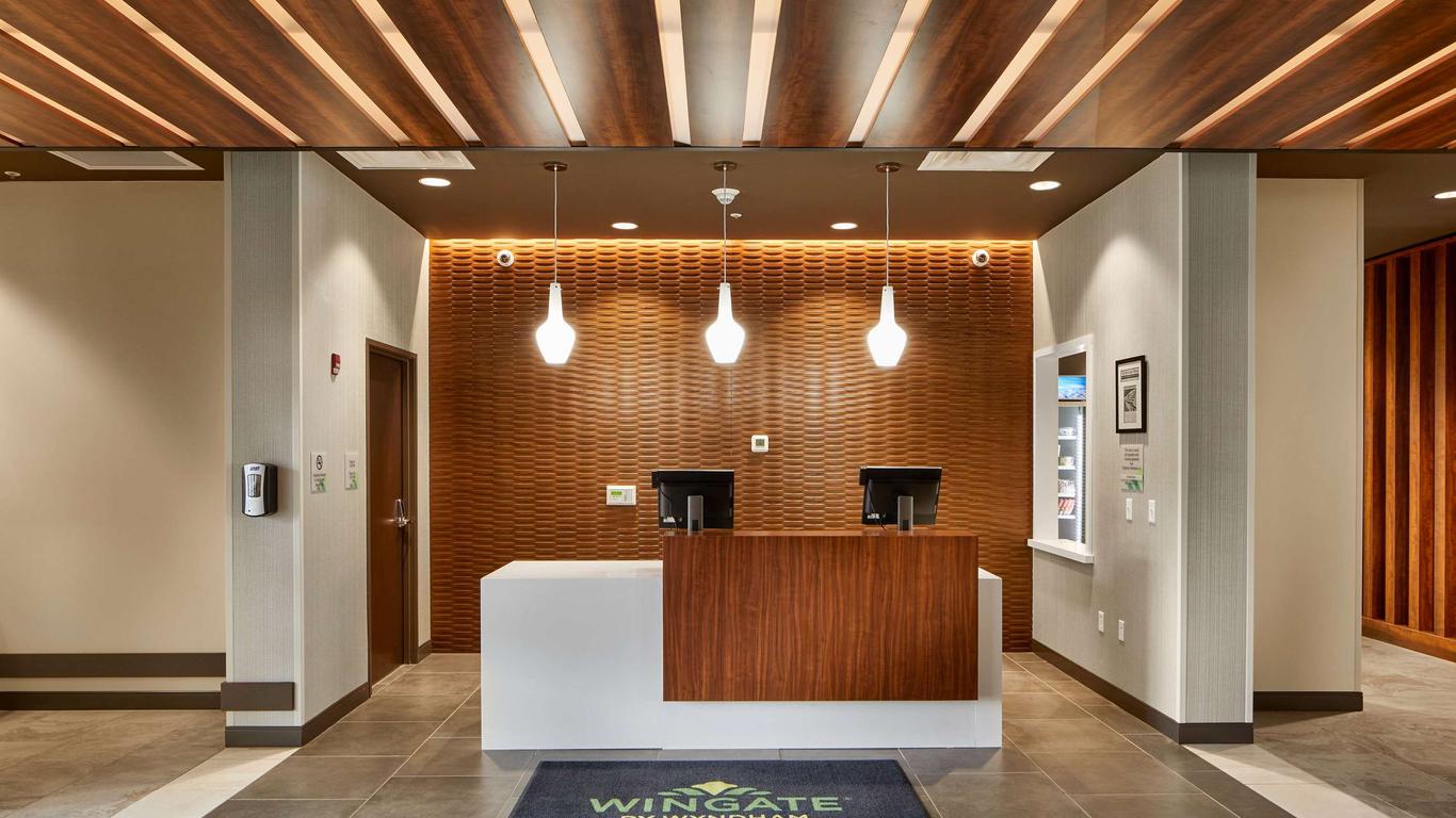 Wingate by Wyndham Hurricane WV