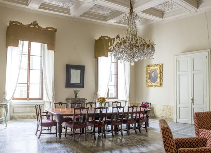 Dining room Photo