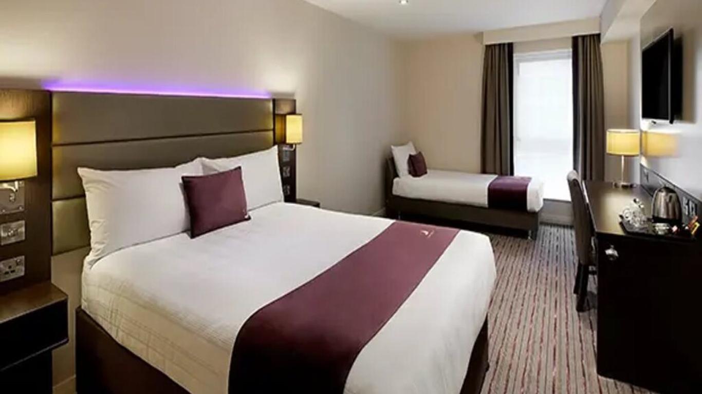 Premier Inn Stirling City Centre