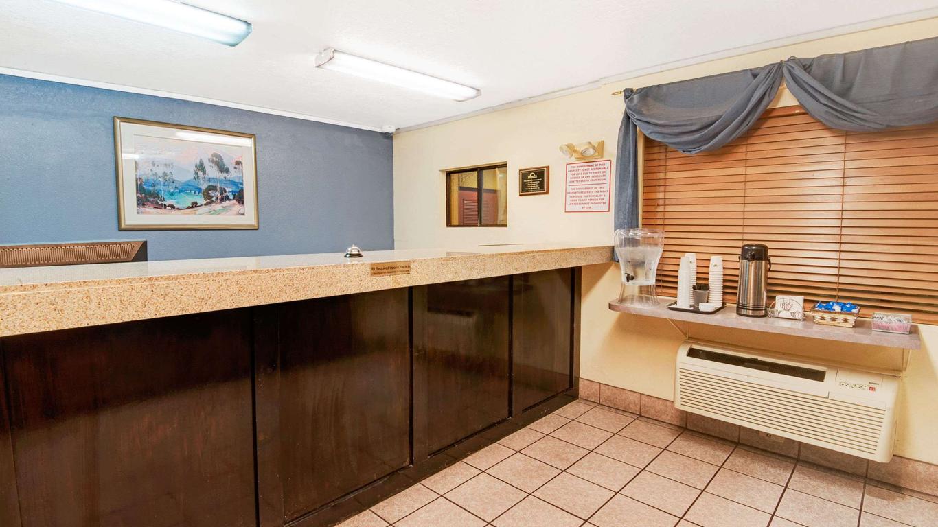 Days Inn by Wyndham El Paso Airport East from 36. El Paso Hotel Deals