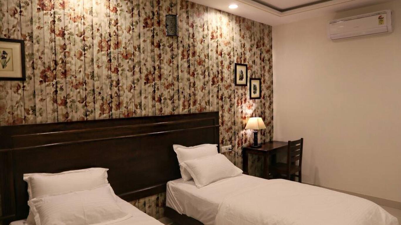 White Tulips Home Stay