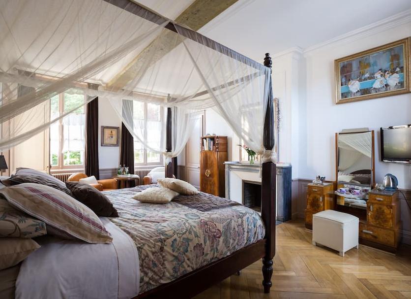 Bedroom Photo