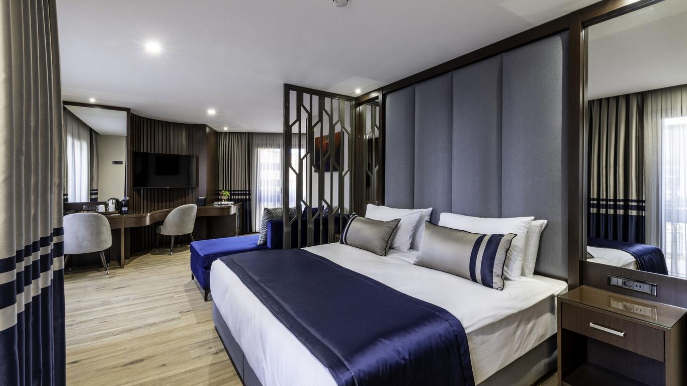 Aprilis Deluxe Hotel