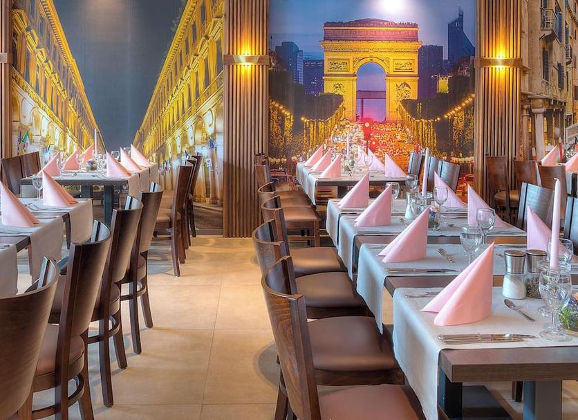 Restaurant Photo