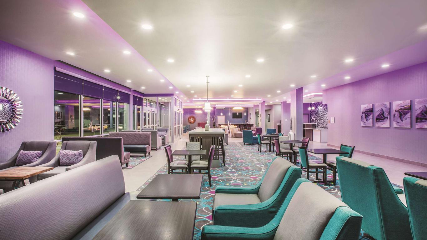 La Quinta Inn & Suites by Wyndham Lubbock South