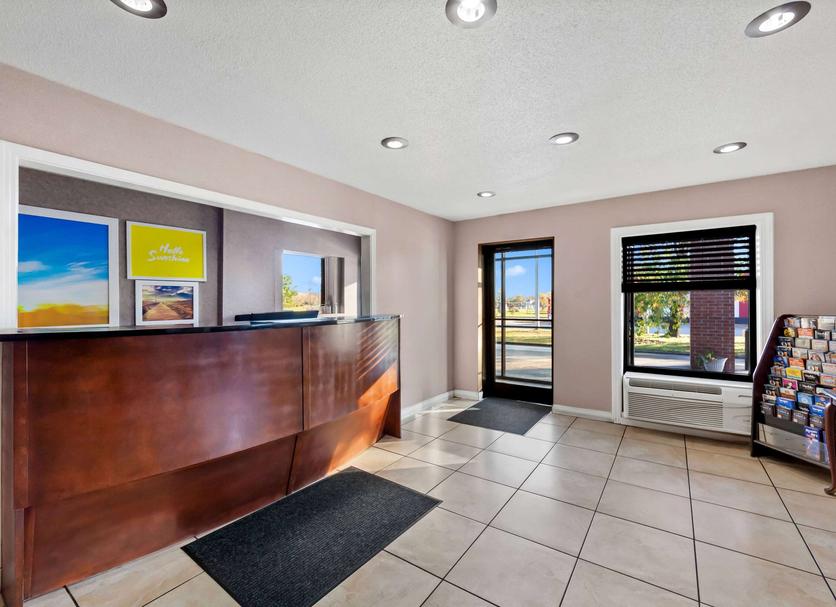 Front desk Photo