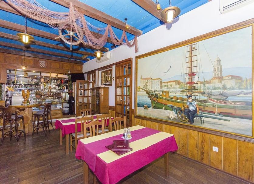 Restaurant Photo