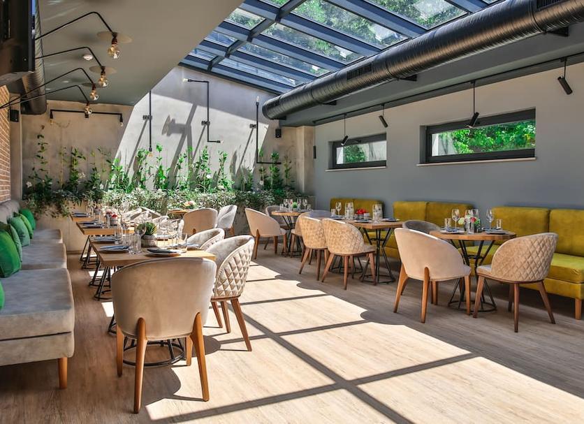 Restaurant Photo