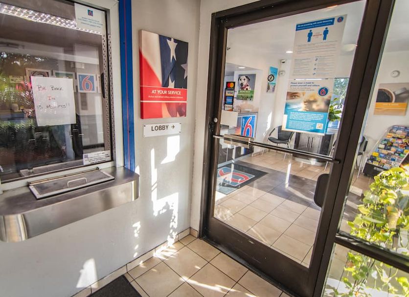 Shop Photo