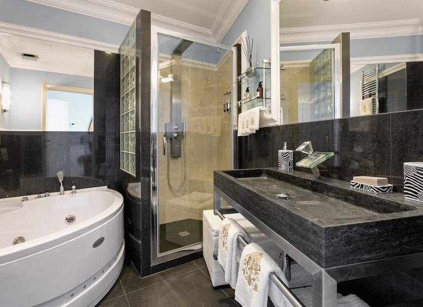 Bathroom Photo