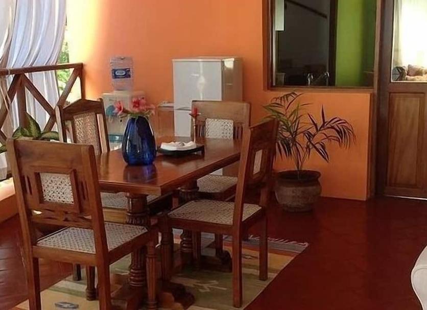 Dining room Photo