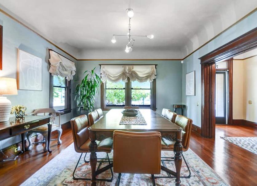 Dining room Photo
