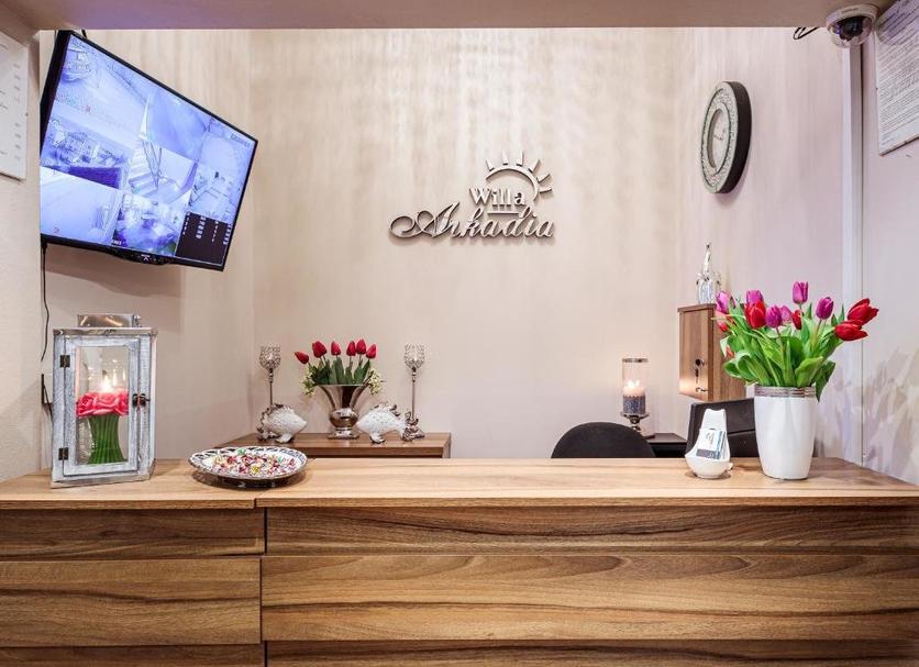 Front desk Photo