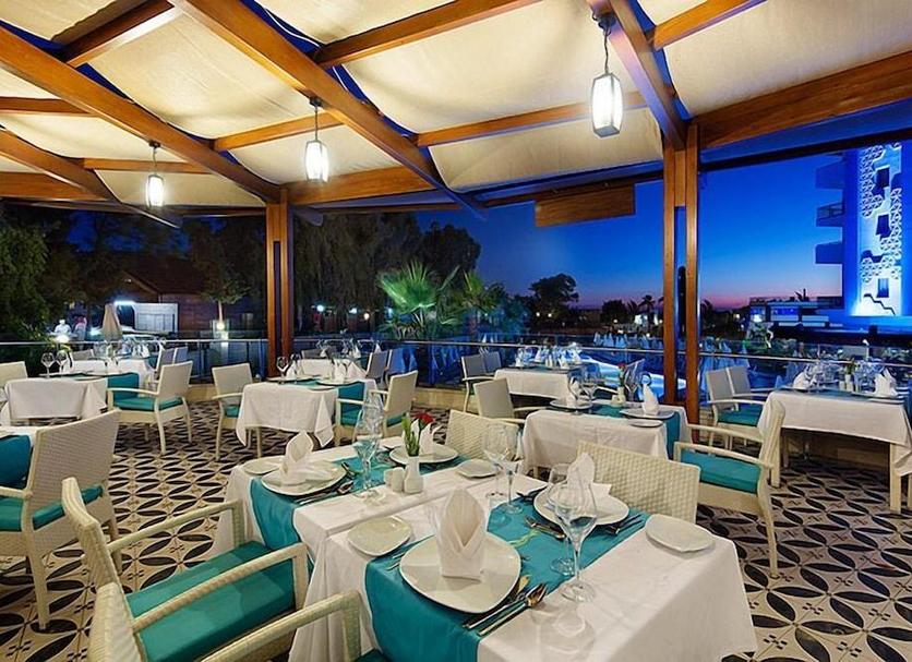 Restaurant Photo