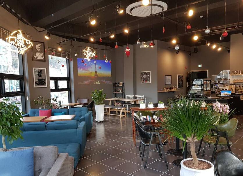 Restaurant Photo