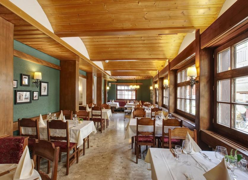 Restaurant Photo