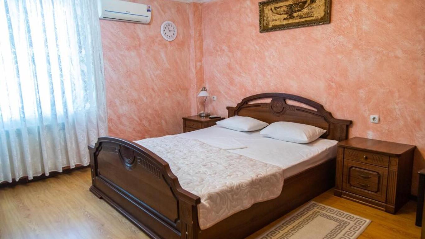 Optimist Hotel