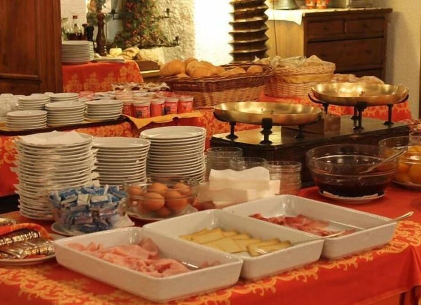 Buffet Photo