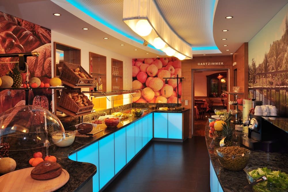 Buffet Photo