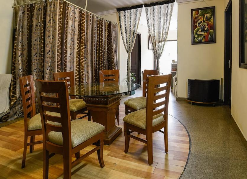 Dining room Photo