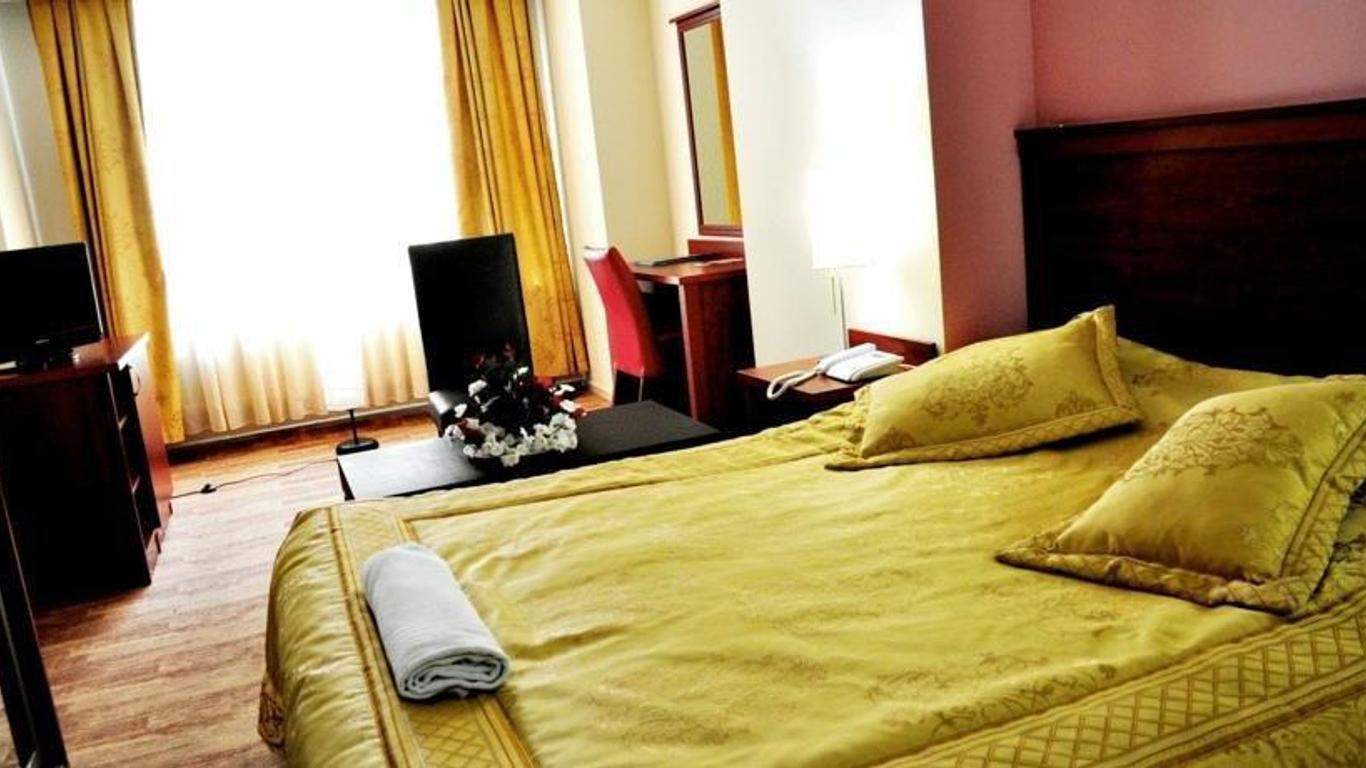 Van Yakut Hotel
